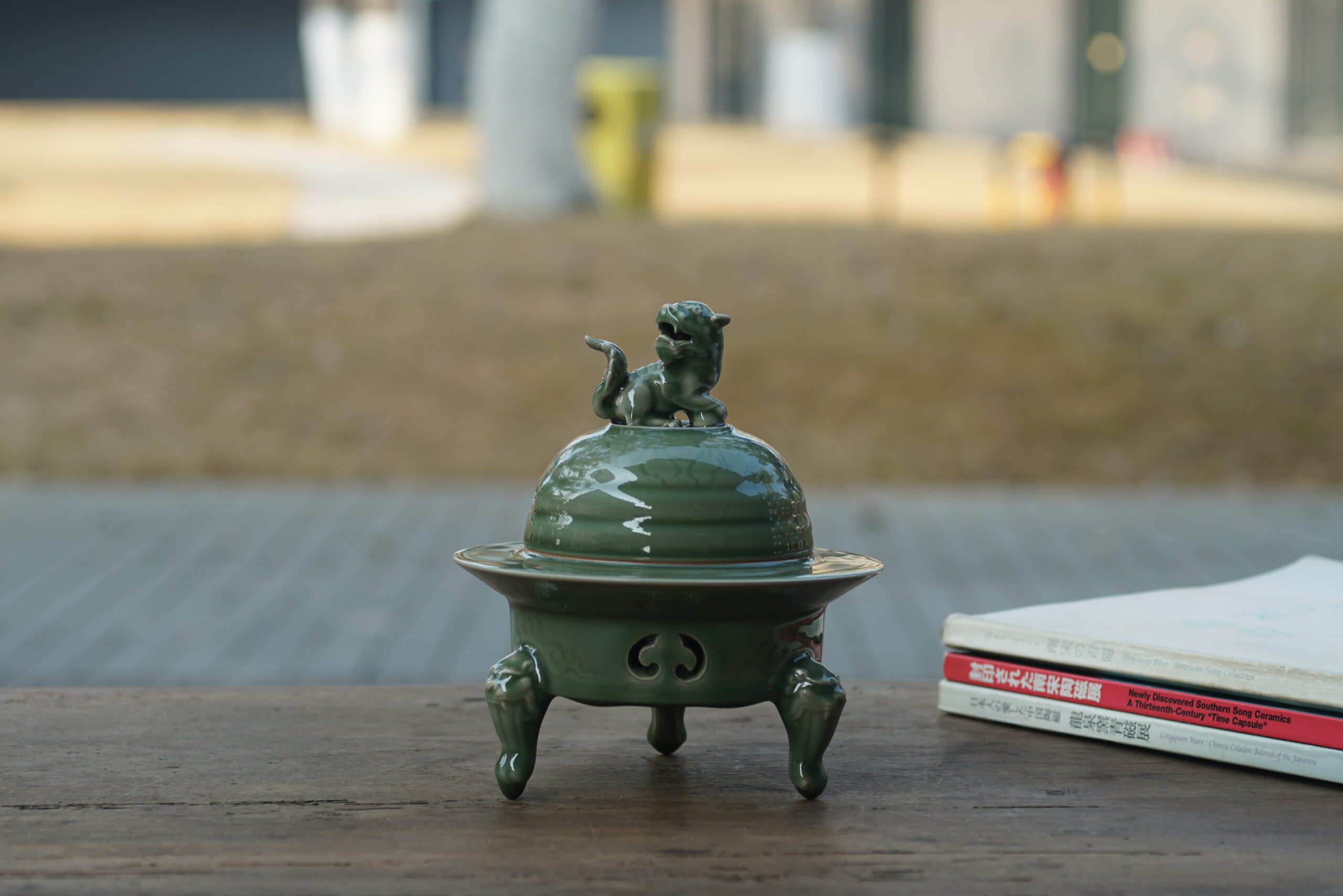 柴烧 狻猊镂空香薰炉