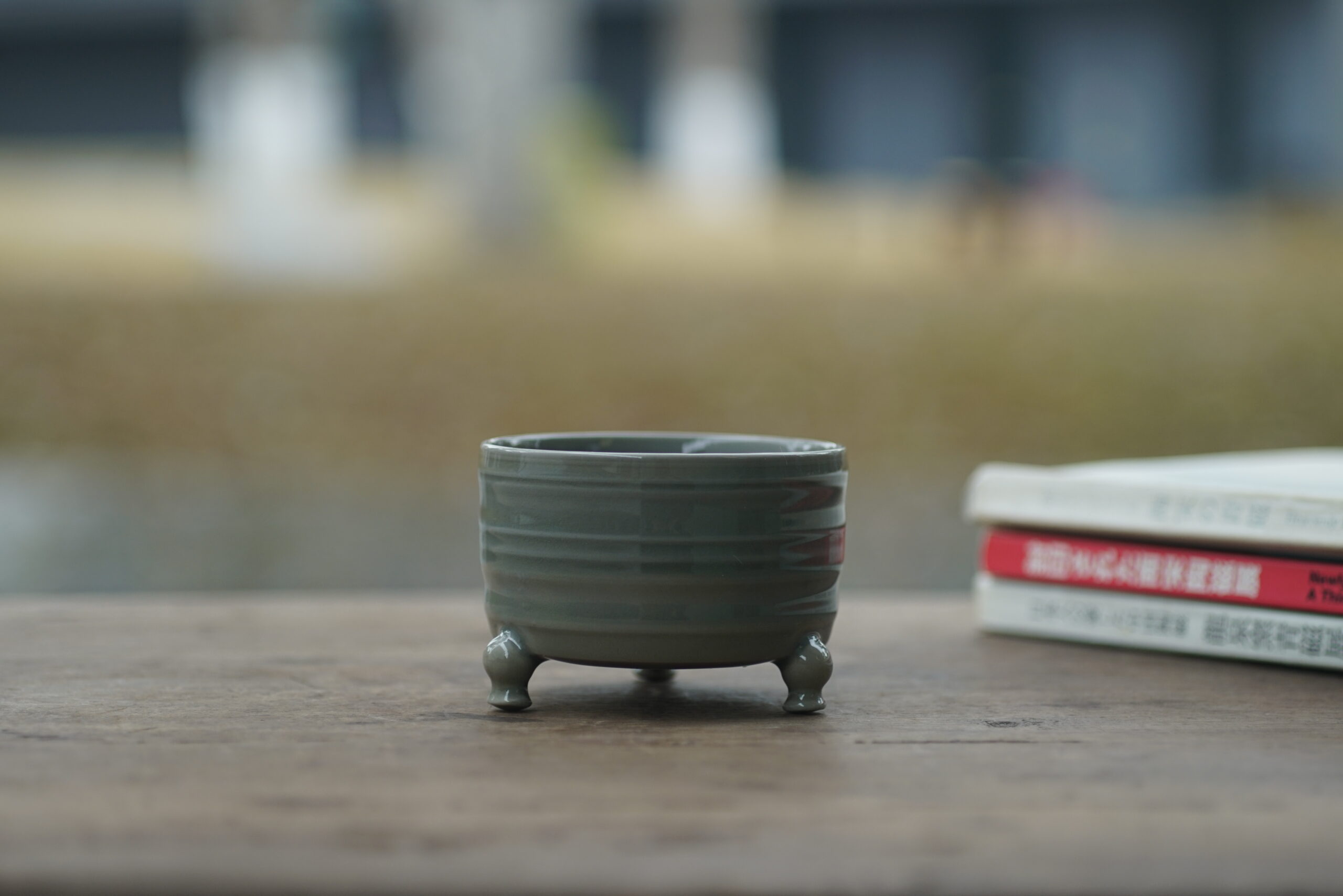 柴烧 仿青铜支钉弦纹香炉