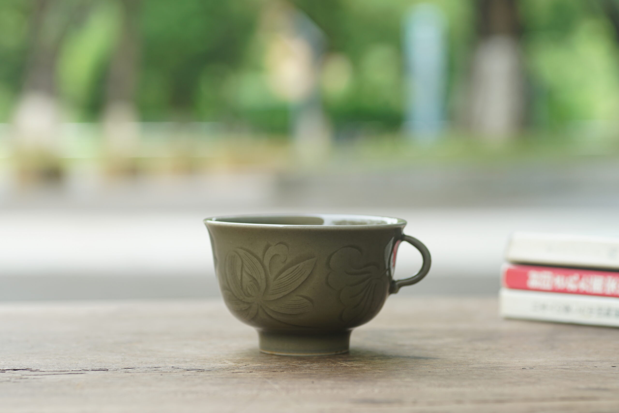 柴烧 刻花把杯
